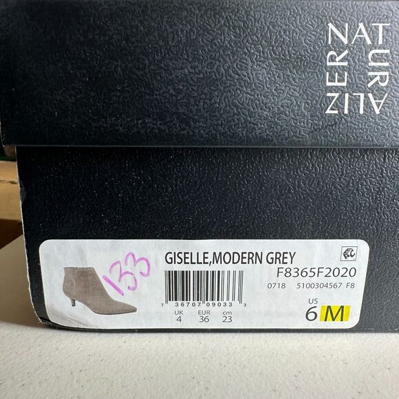 Naturalizer Giselle Modern Grey Fabric Pointed Toe Ankle Boots Women 6M NWB - Picture 10 of 11